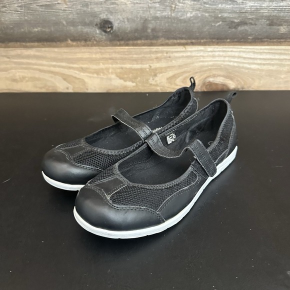 Danskin Now Women's Black Athletic Knit Slip On Shoe Mary Jane's Size 7 - Picture 1 of 9